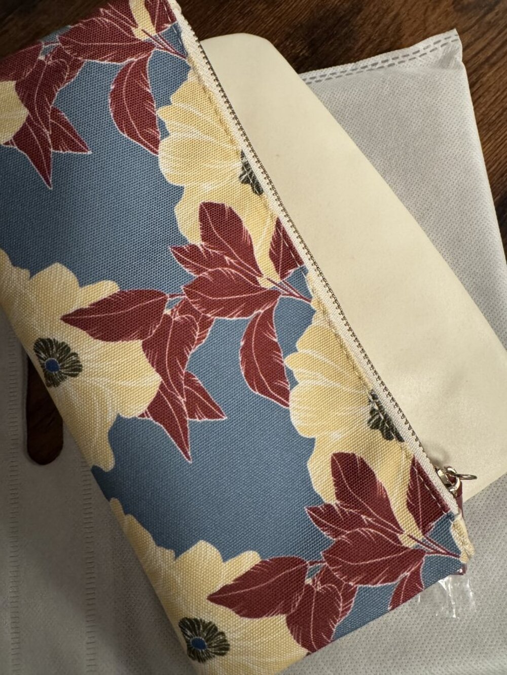 Rachel Pally Size Medium (M) Floral Canvas Clutch Bag with Zipper Closure - Mult